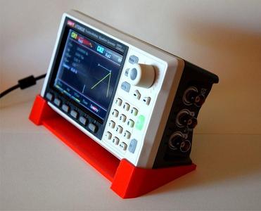 Tilt stand for UNI-T UTG900 series Function Waveform Generator
