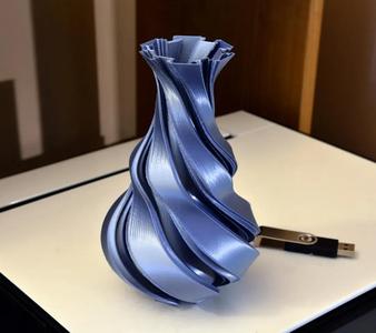 Vase 784