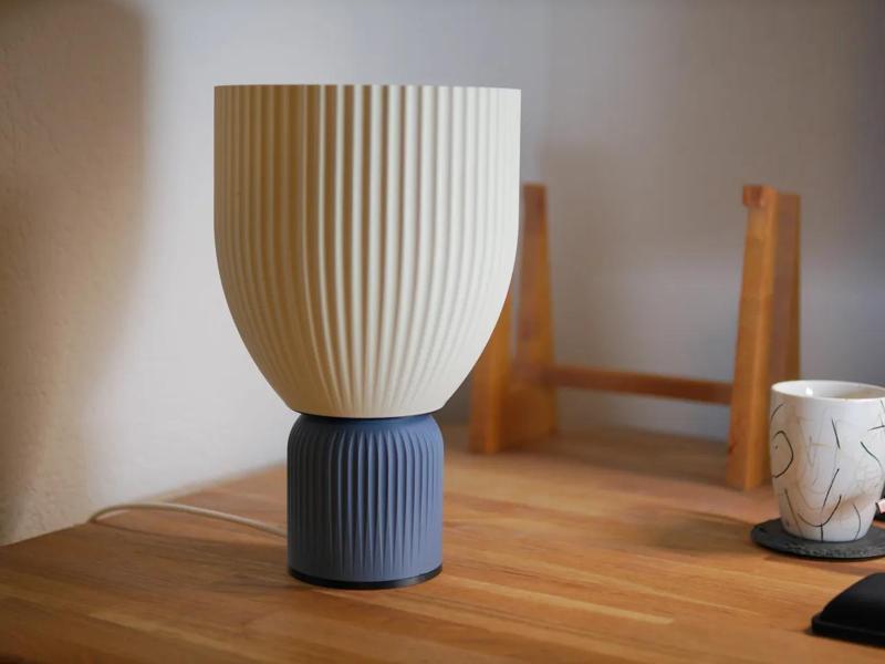 Modern and minimalistic table lamp