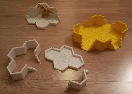 Masters of the Universe Clash for Eternia – Ruins with high walls – easily adjusted to removable magnetized walls