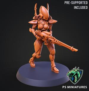Space Elf Female Soldier Pose 4 – 8 Variants and 2 Pinups