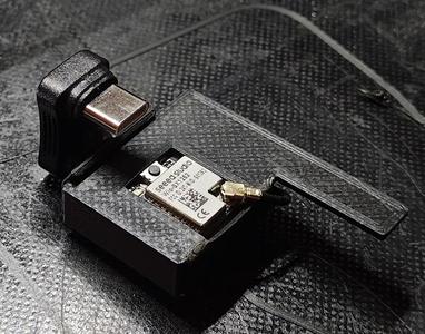 XIAO ESP32S3 & Wio-SX1262 Phone Mount