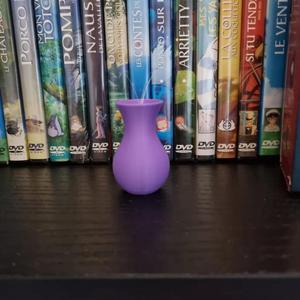 Whisker vase
