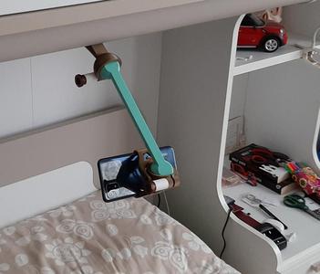 Upper hanged phone support – Supporto telefonico sospeso dall’alto