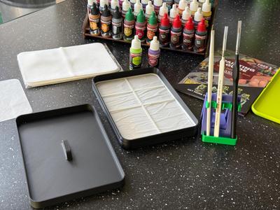 Army Painter Wet Palette & Collapsing Brush Stand