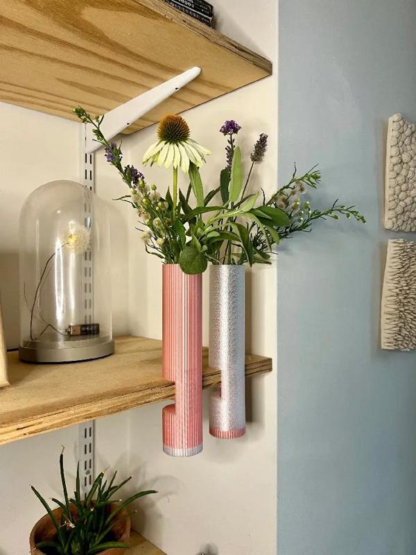 SCREW IT! – Clamp-able vase for shelves, cabinets, tables…