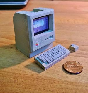 Mini Apple Macintosh