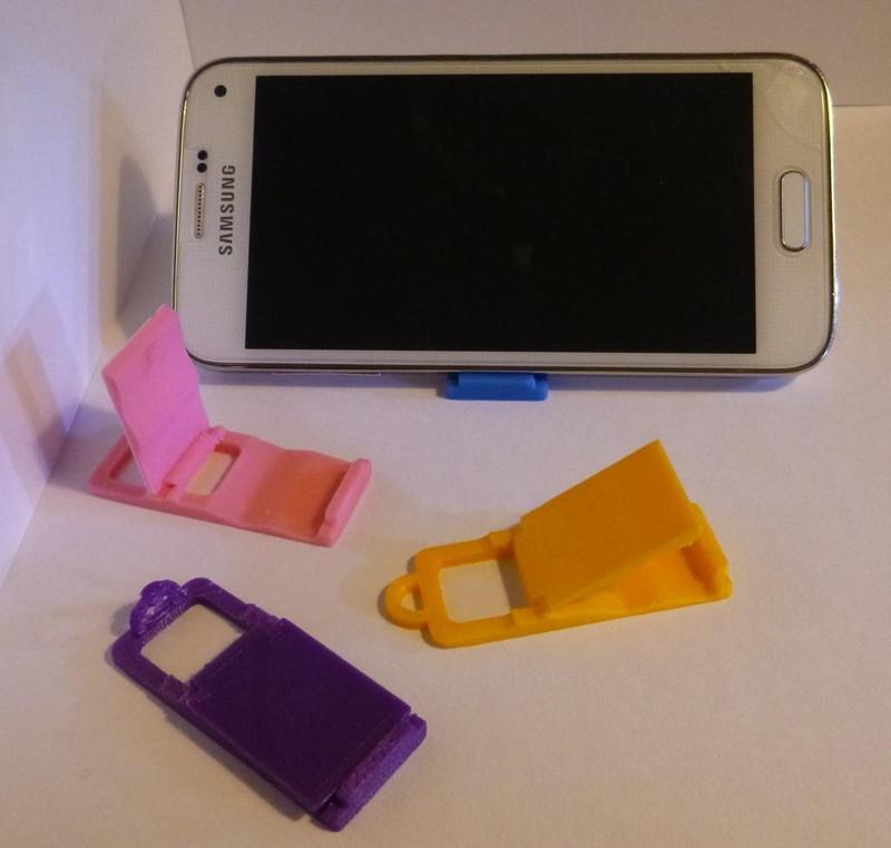 Phone stand (keychain)