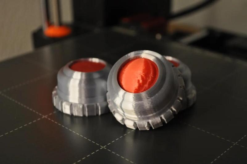 Mandalorian Grav Charge/Bomb (Sticks to metal!)   