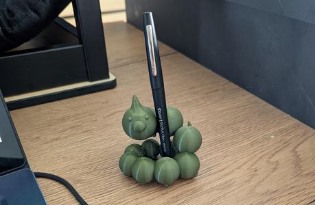 Aspicot Weedle Pen Holder Pokemon