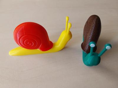 Toy snail