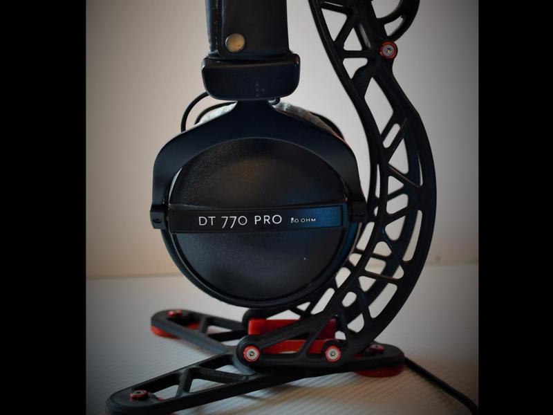 Headphone stand Setup themed (V1)