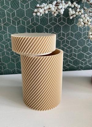 Spiral storage box with lid