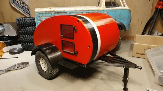 1/10 scale offroad Tear Drop Camper with functional latch, doors, storage and Jack.