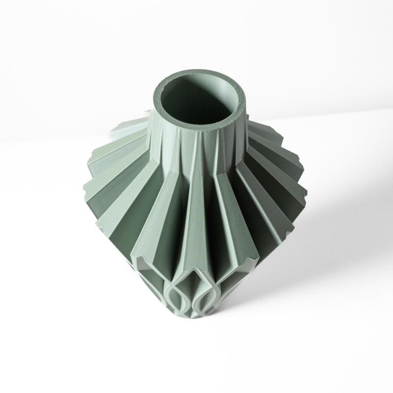 The Javero Vase by Terra de Verdant