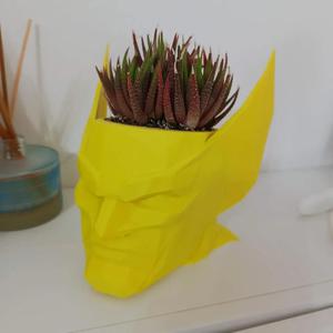 Low Poly Wolverine Vase