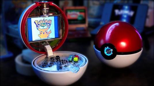 PokeBoy – Pokeball gaming console