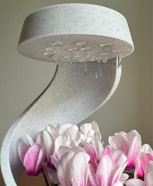 Eve, desk vase/pot planter.