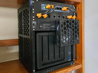 Mini server rack