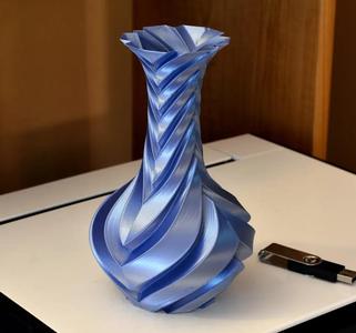 Vase 763