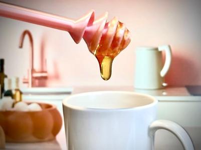 Honey spoon