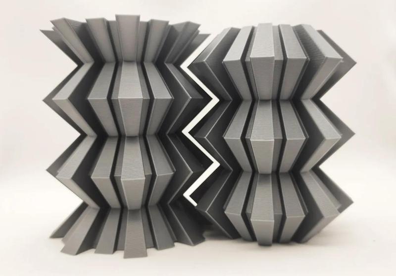Shredder Spiral Vase Set