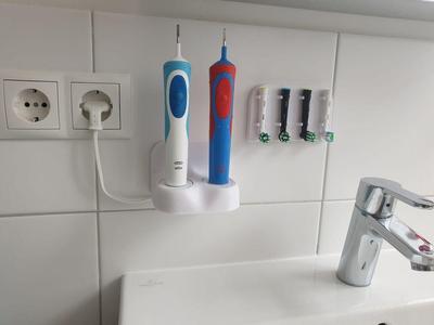 Oral-B Toothbrush Braun 3757 dual wall mounts