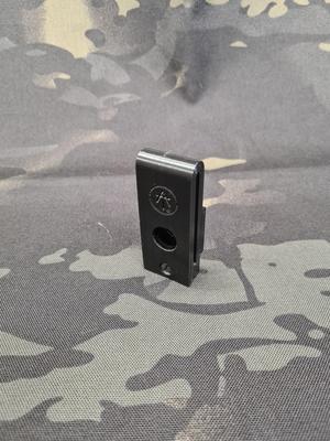 BELT CLIP FOR HOLSTER AT11
