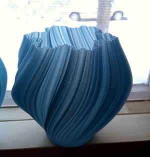Yet More Twisting Kochflake Vases