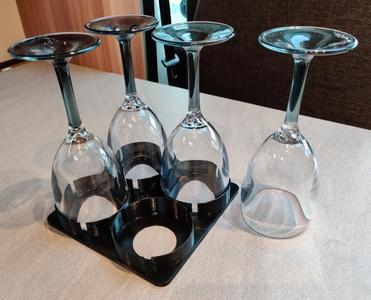Wineglass holder for motorhome