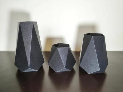 Simple Geometric Vase (Pentagon)