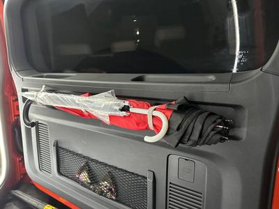 Tank 300 Tailgate Umbrella Holder