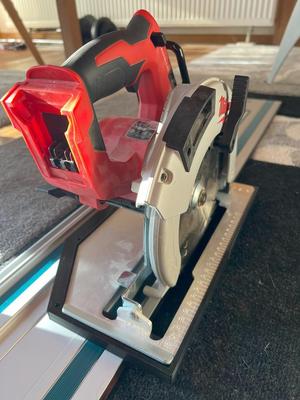 Milwaukee Circular Saw M18 BLCS66 Makita Sliding Track Adapter Sled