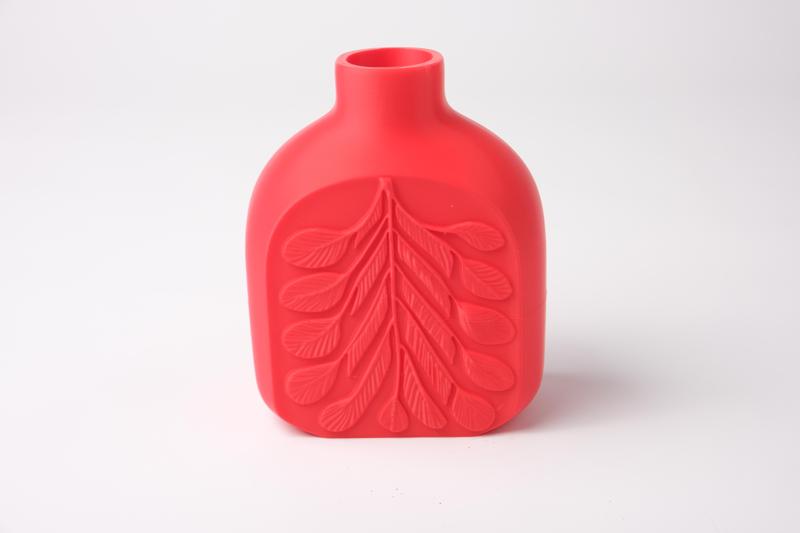 Scarlet Leaf Vase | Bold Red Design with Leaf Pattern for Modern Decor