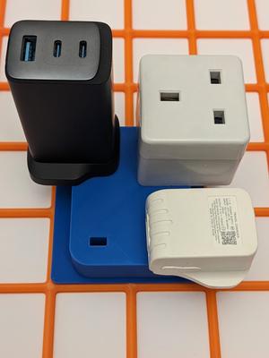 Gridfinity UK Plug Holders