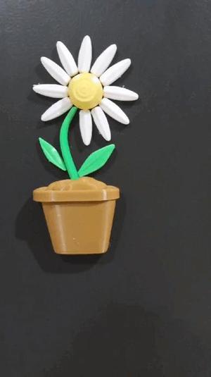 Daisy flower with detachable petals and functional pot for refrigerator decoration