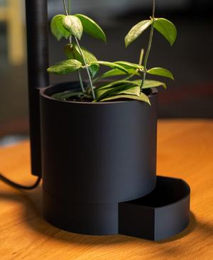 Grow Light Planter