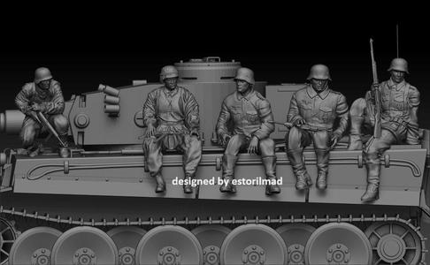 ASSAULT PANZER TIGER 5 SOLDIERS