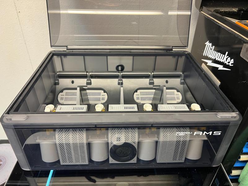 Dry Pods and Desiccant Trays for AMS
