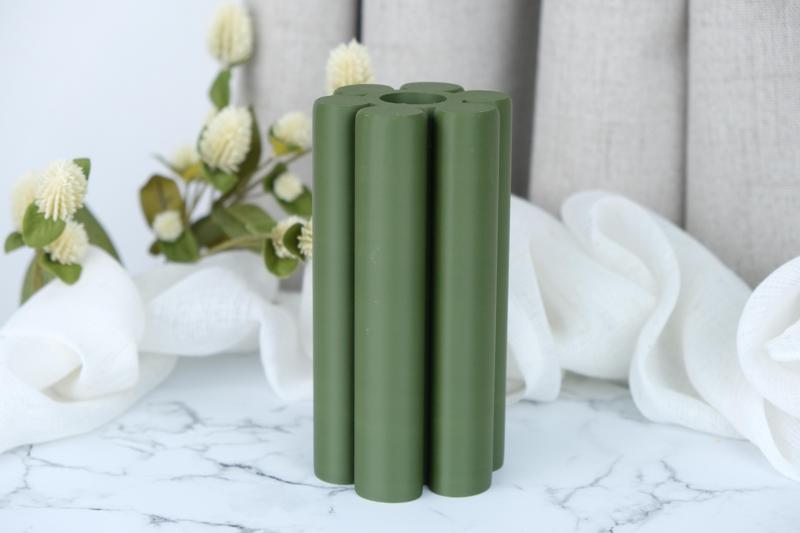 Linear Harmony Vase – Minimalist Elegance in Every Line