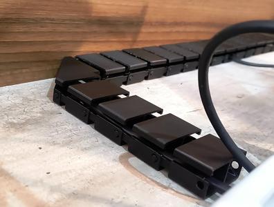 Cable management system – guide