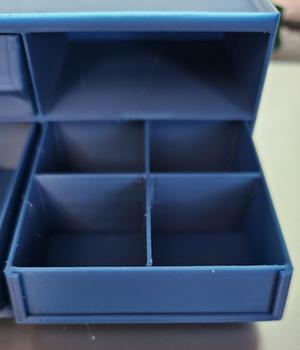 Screwfinity Drawer Medium Wide with Four Compartments