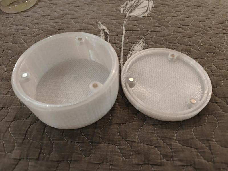 Round Magnetic Box