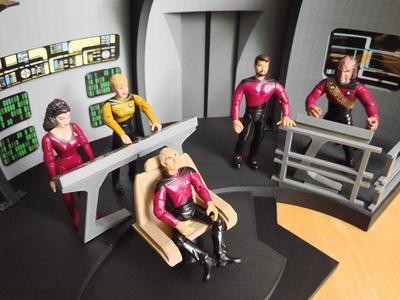 Star Trek TNG Season 1 Battle Bridge/Stargazer Main Bridge Playset