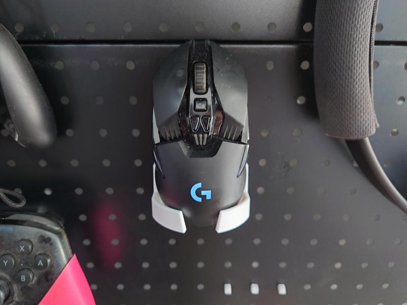 Wireless Mouse Storage Bracket (for Round Hole Pegboard)