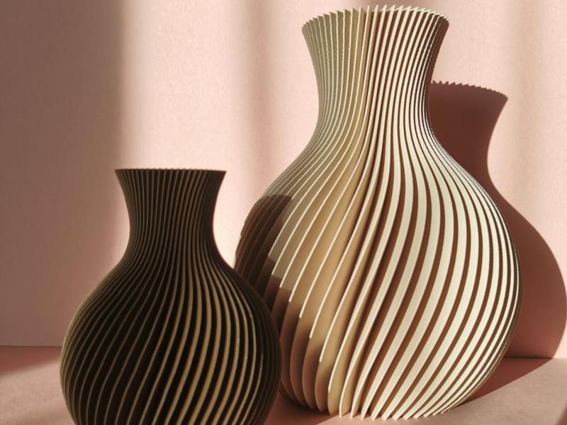Elegant modern vase (Print in vase mode)