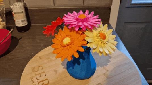 Gerberas bouquet with vase