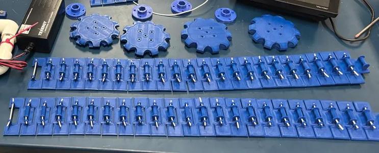Tank Treads + Sprocket   