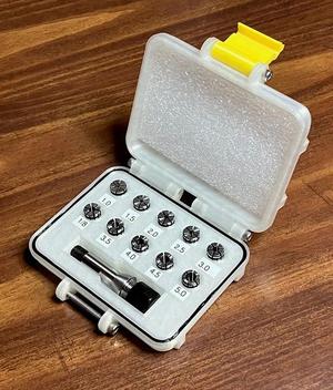 Rugged box for ER8 collet set   