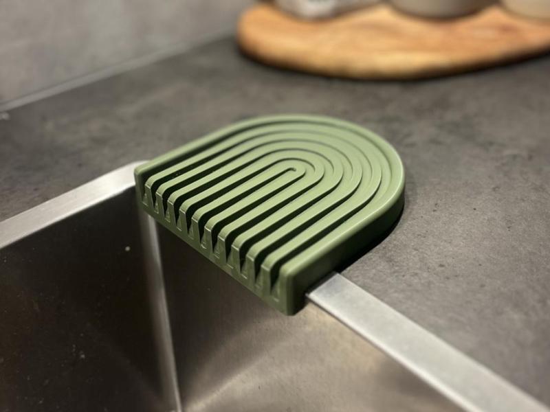 Sink drip tray
